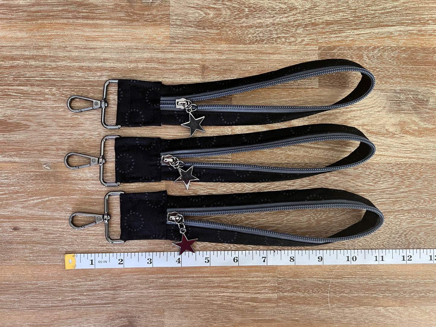 ⚫ Nan-Tuckit Zip – Shadow Dot 10"