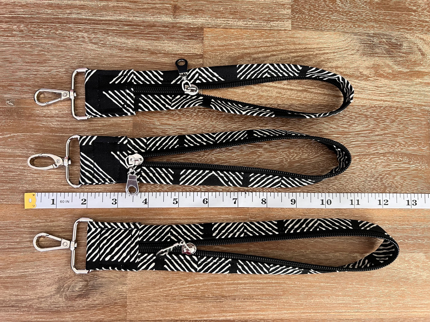 🖤 Nan-Tuckit Zip – Classic Stripe 12"