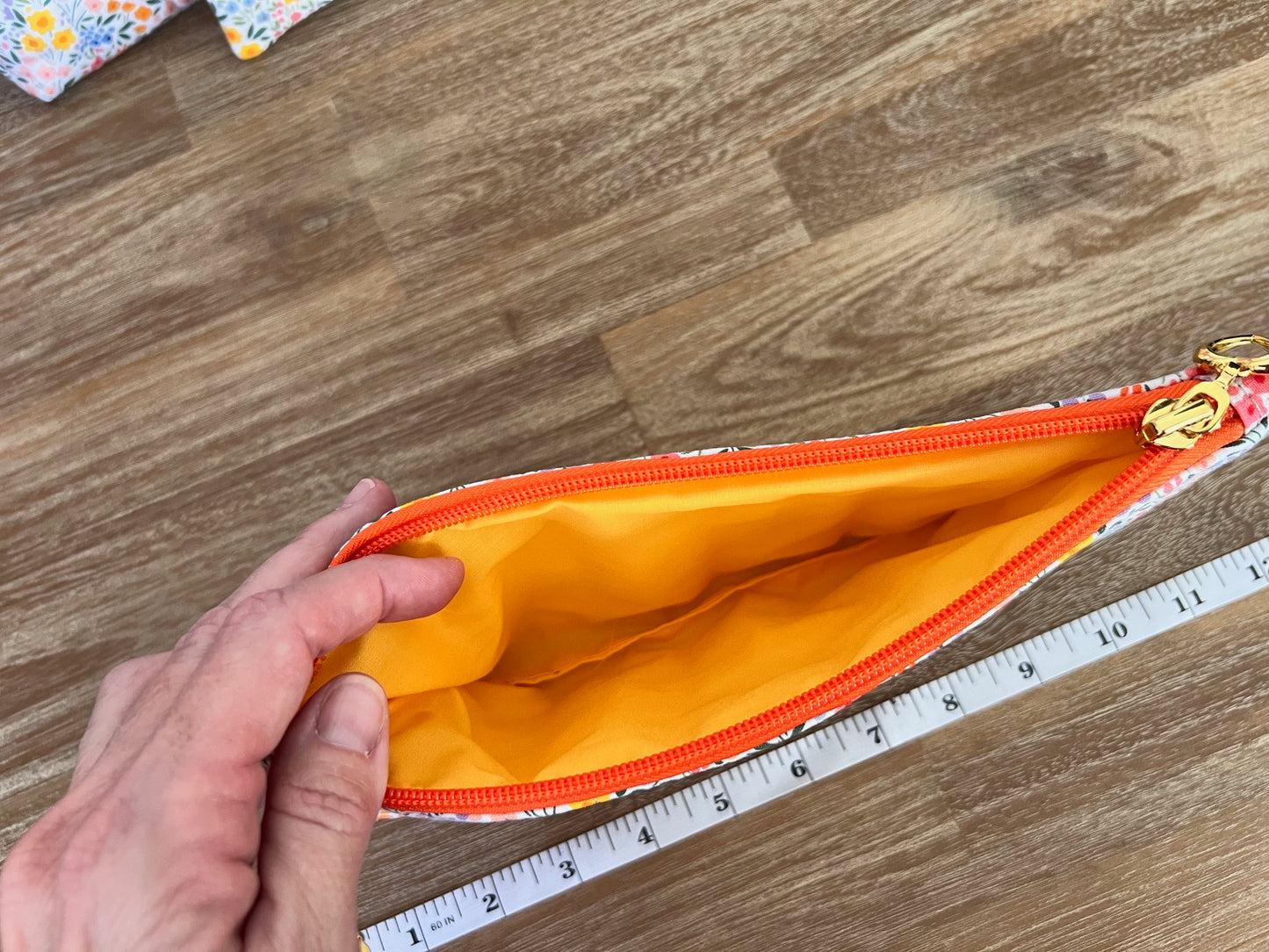🌺 Floral Cotton Organizer Pouch – Bag Bottom Saver