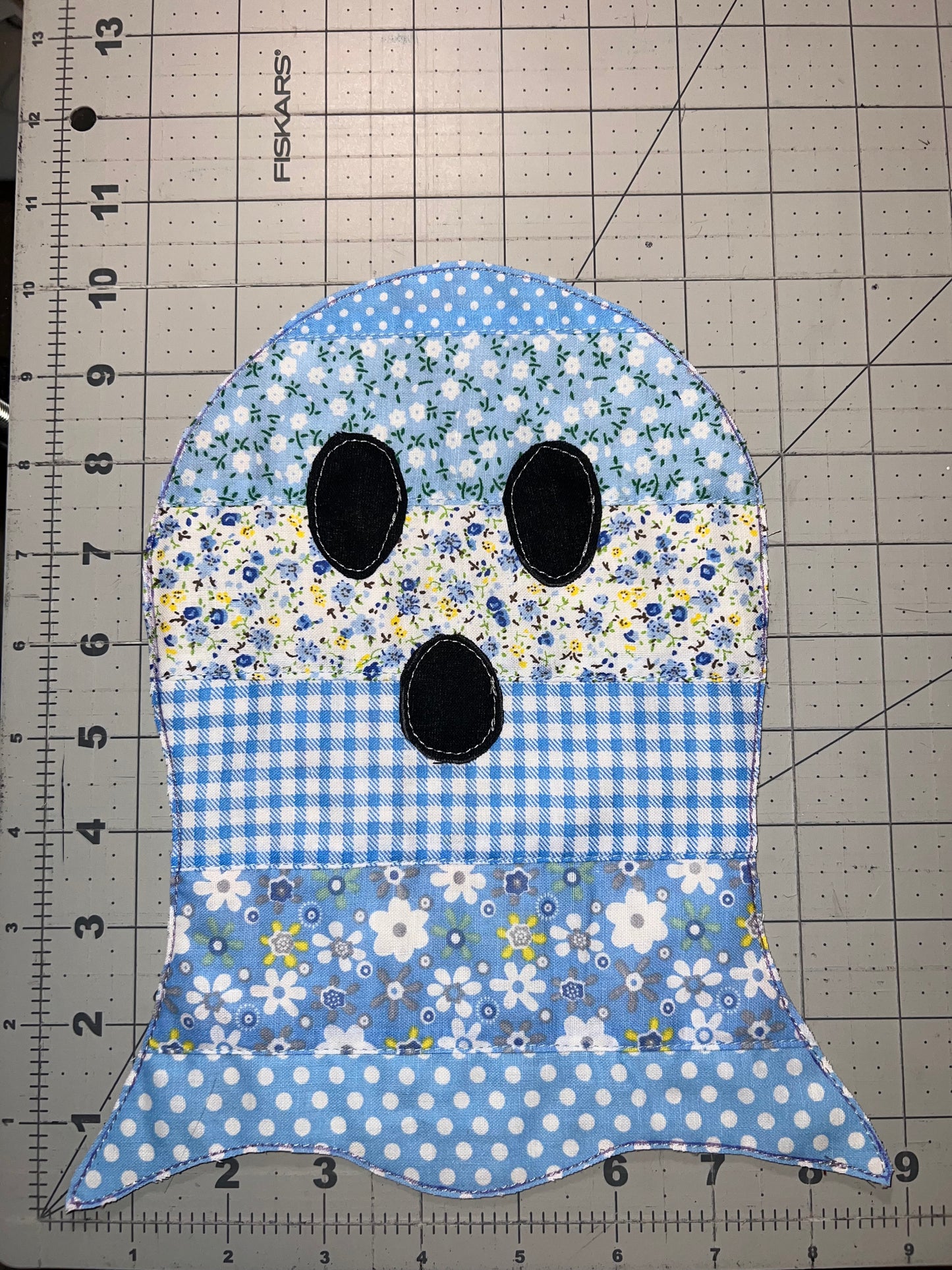 👻 Blue Breeze Small Ghost Appliqué – Sweetly Spooky with a Vintage Twist