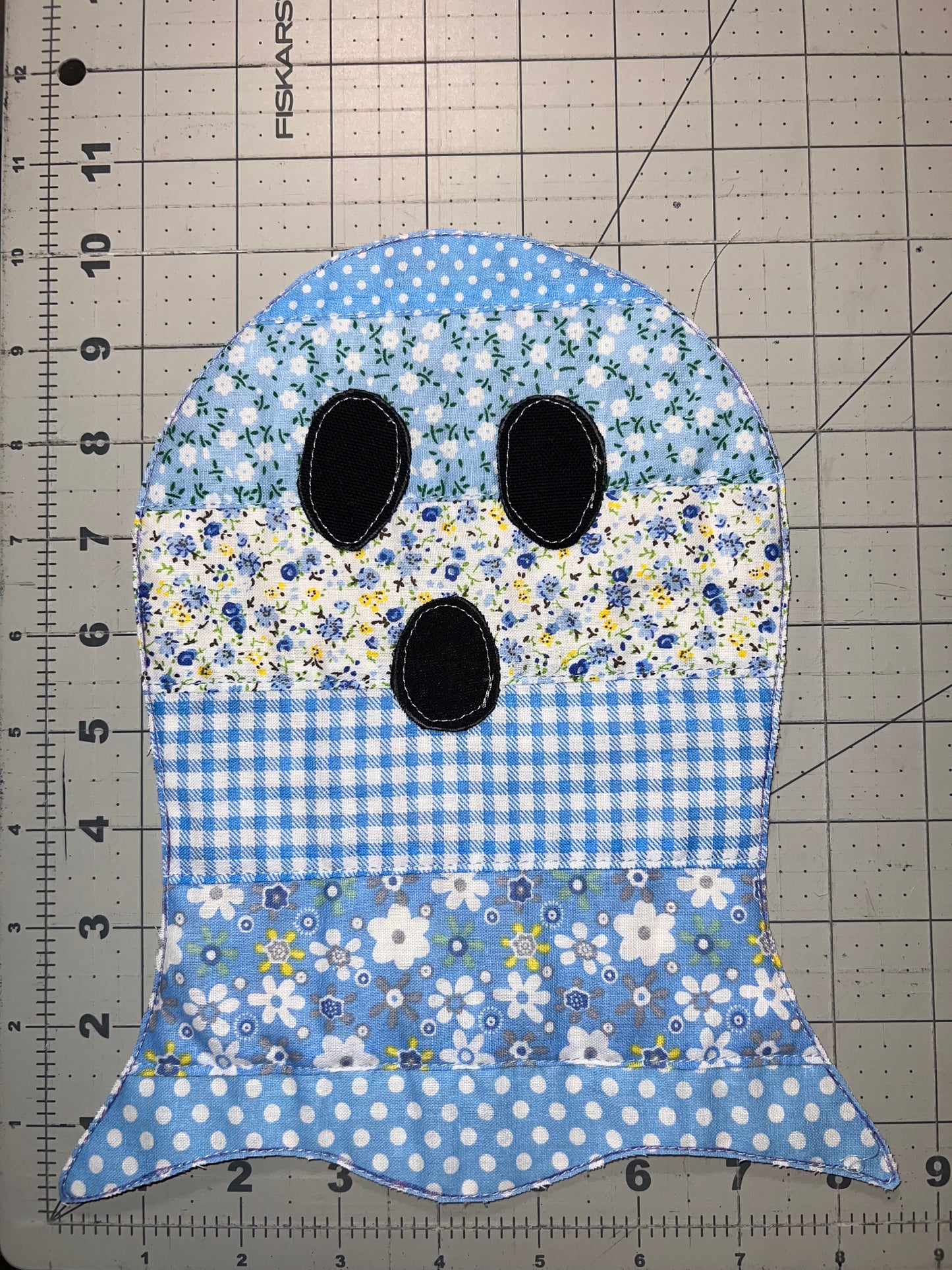 👻 Blue Breeze Small Ghost Appliqué – Sweetly Spooky with a Vintage Twist