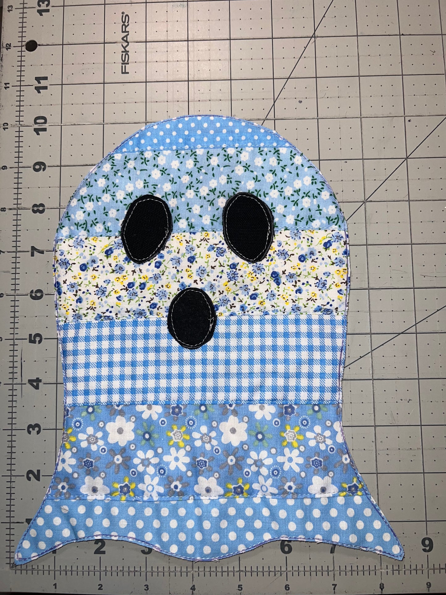 👻 Blue Breeze Small Ghost Appliqué – Sweetly Spooky with a Vintage Twist