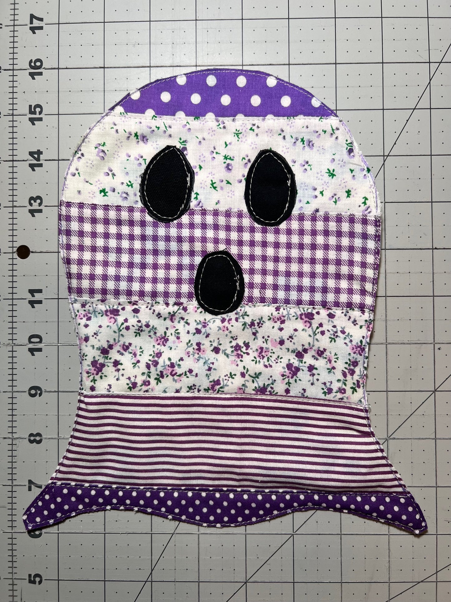 👻 Purple Handmade Quilted Ghost Applique Small – Whimsical, Colorful & One-of-a-Kind (Copy)