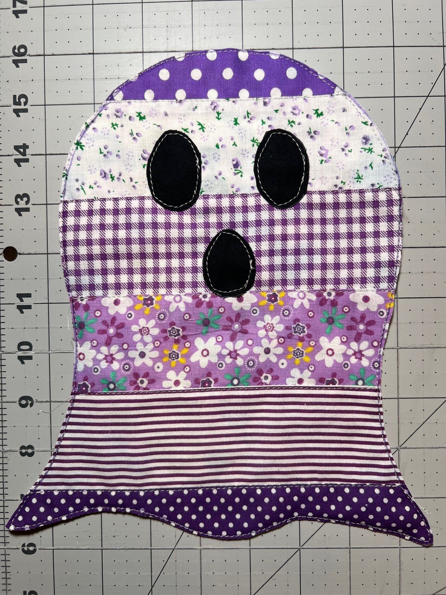 👻 Purple Handmade Quilted Ghost Applique Small – Whimsical, Colorful & One-of-a-Kind (Copy)